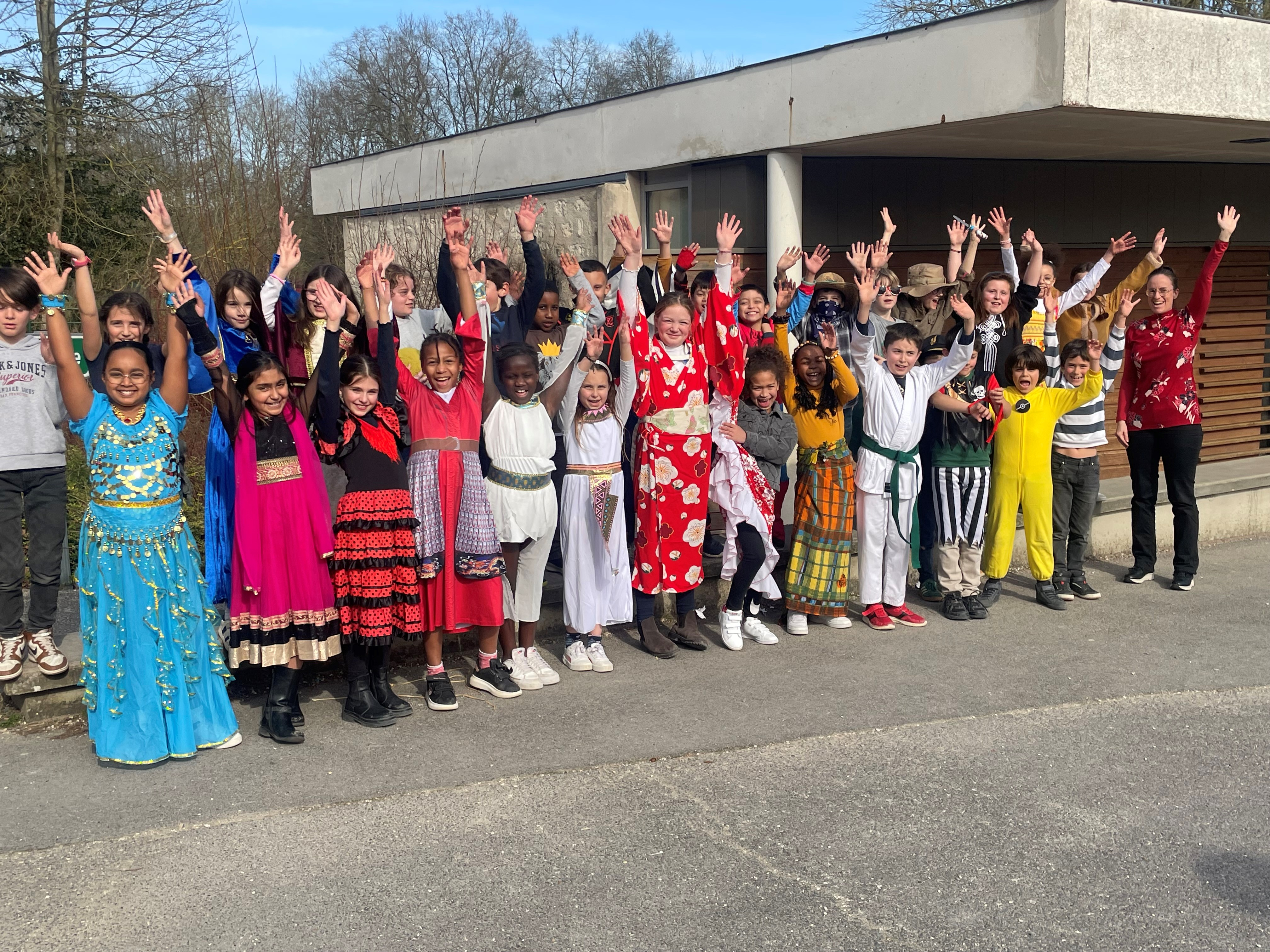 Mars 2025 - L'école Primaire a fait son carnaval ! (voir photothèque)